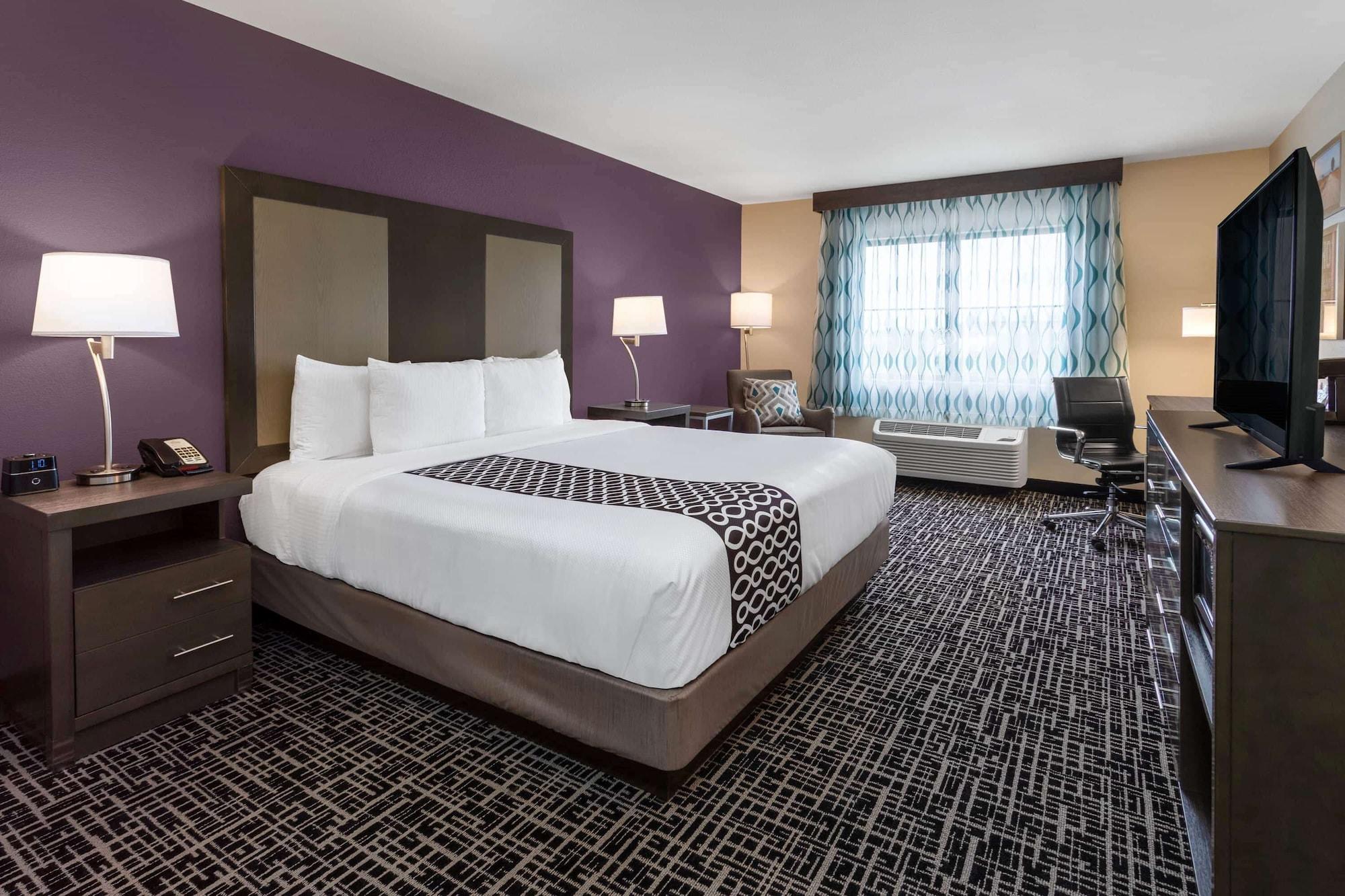 La Quinta By Wyndham Wichita Airport Exterior foto