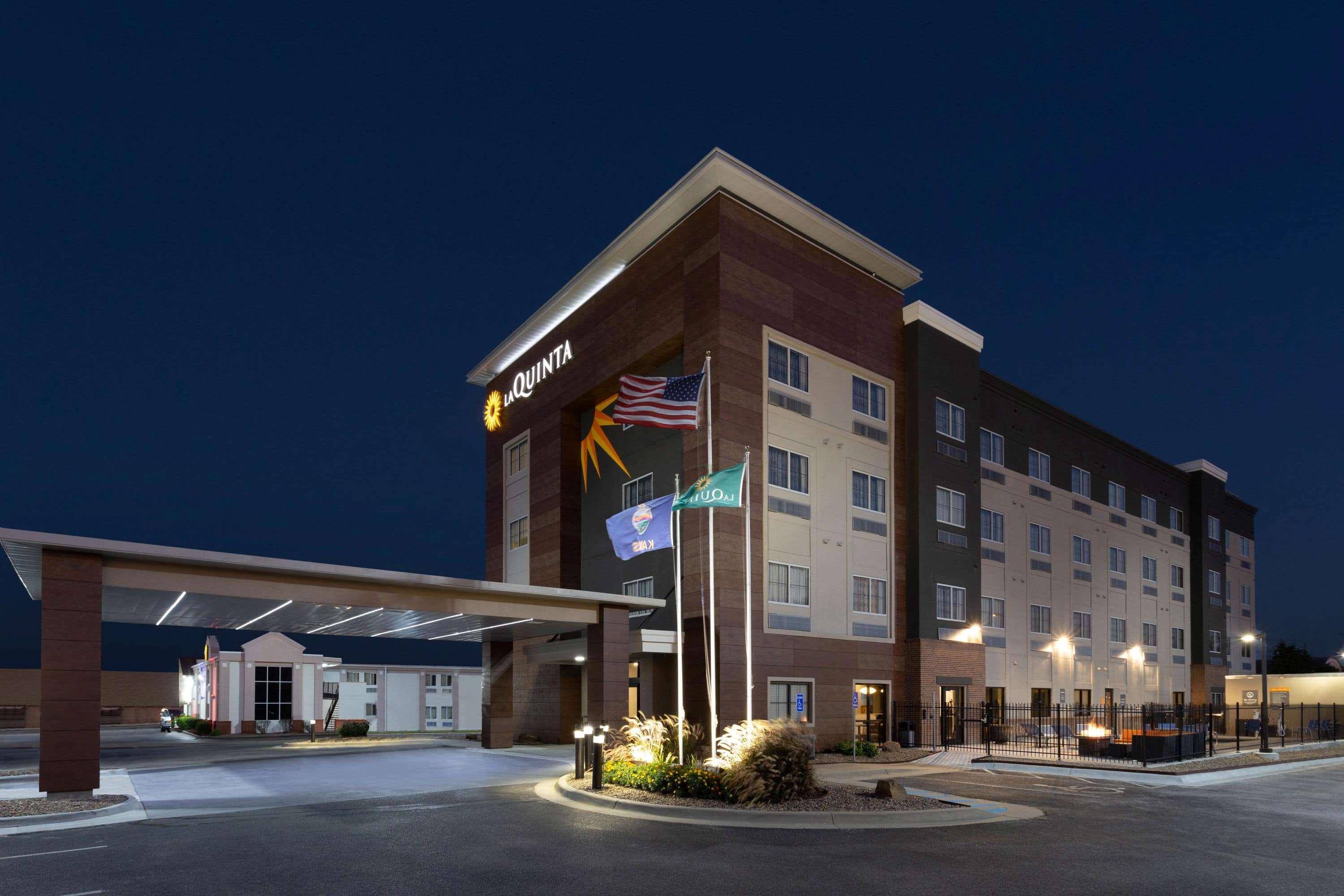 La Quinta By Wyndham Wichita Airport Exterior foto
