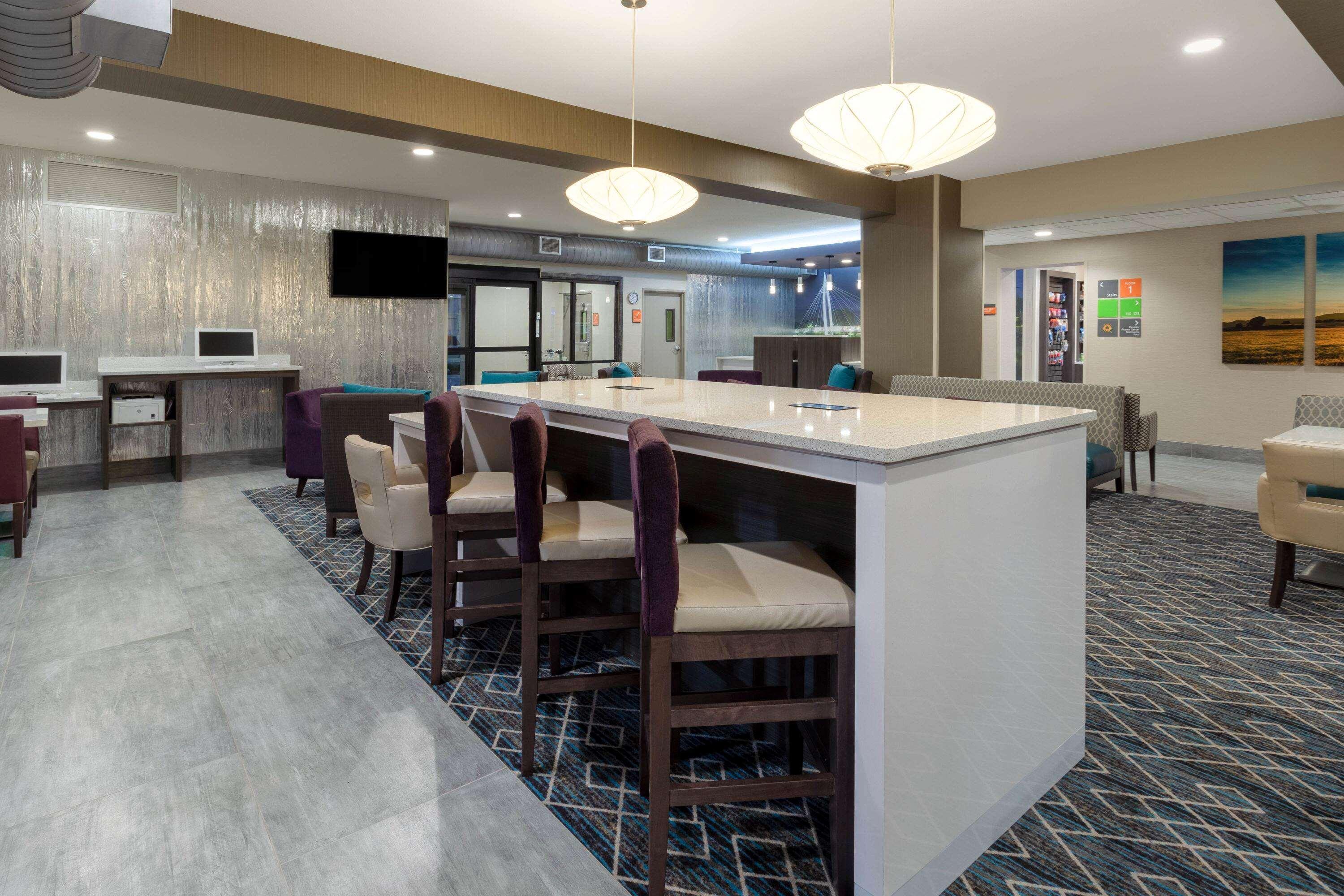 La Quinta By Wyndham Wichita Airport Exterior foto