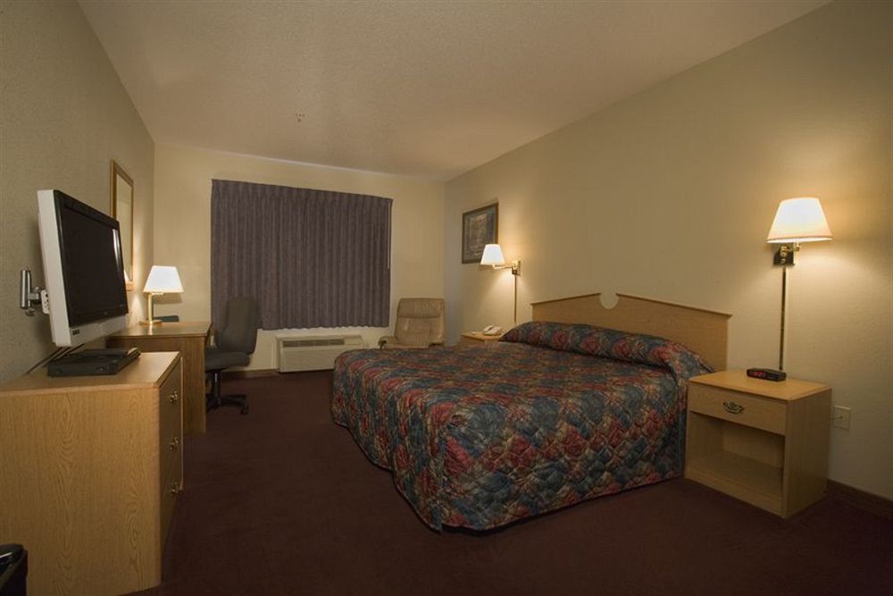 La Quinta By Wyndham Wichita Airport Exterior foto