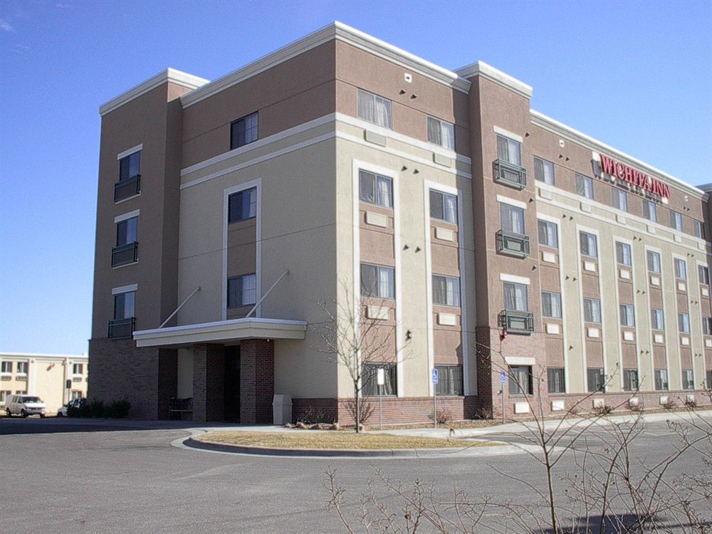 La Quinta By Wyndham Wichita Airport Exterior foto