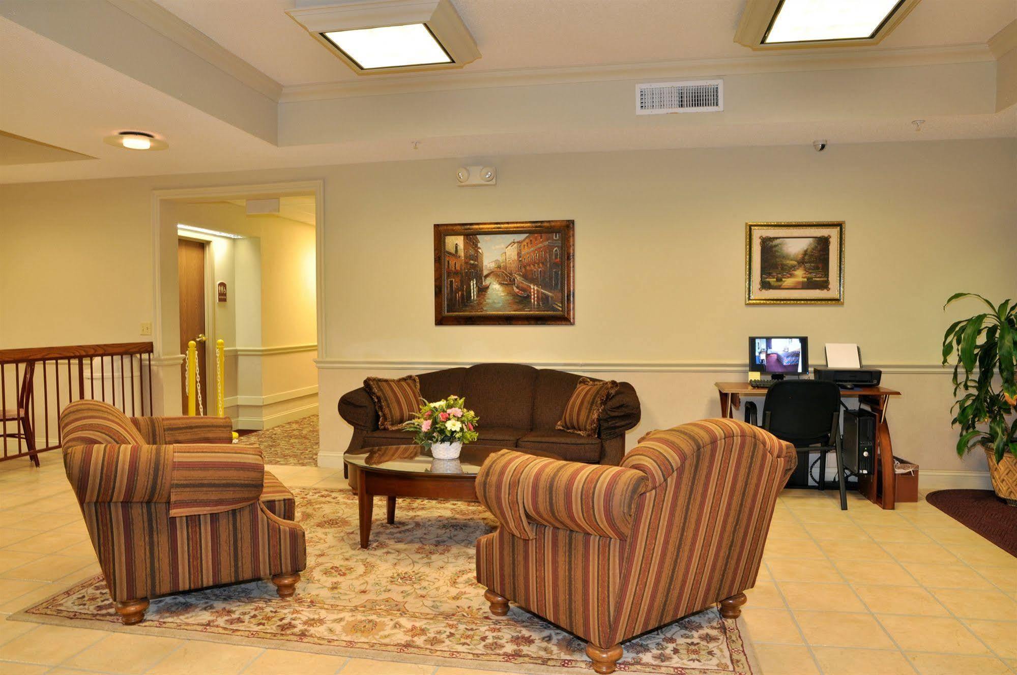 La Quinta By Wyndham Wichita Airport Exterior foto