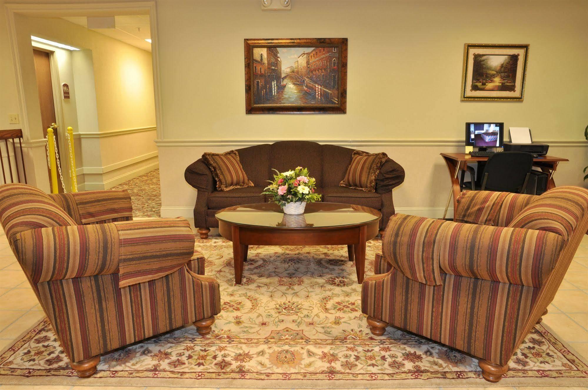 La Quinta By Wyndham Wichita Airport Exterior foto